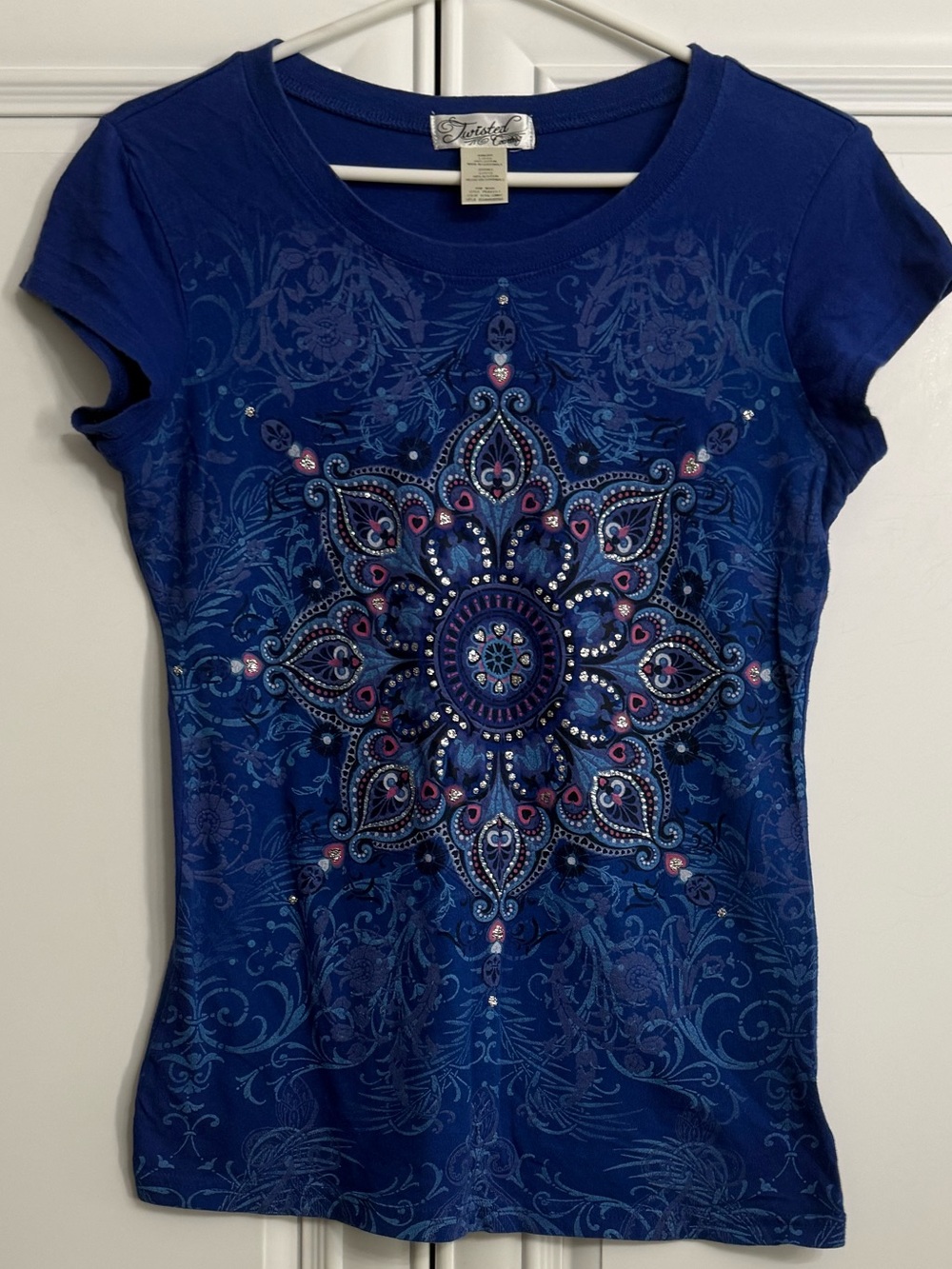 VTG Twisted Courtesy Juniors L (11-13) Blue Short-Sleeve Tee Embellished Front